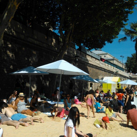 Paris entre plages et palmiers