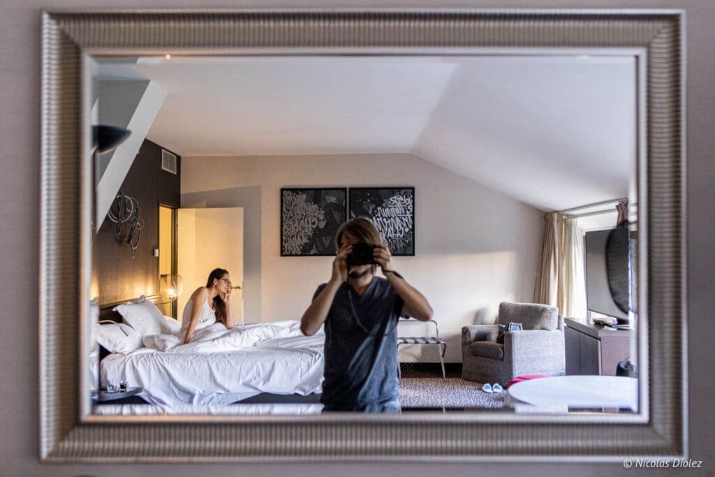 Reflet dans miroir de la chambre de l'Hôtel MGallery La Citadelle Metz.