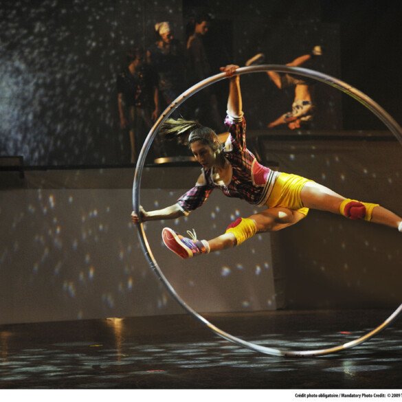 Le Cirque Éloize fête ses 20 ans au Grand Rex