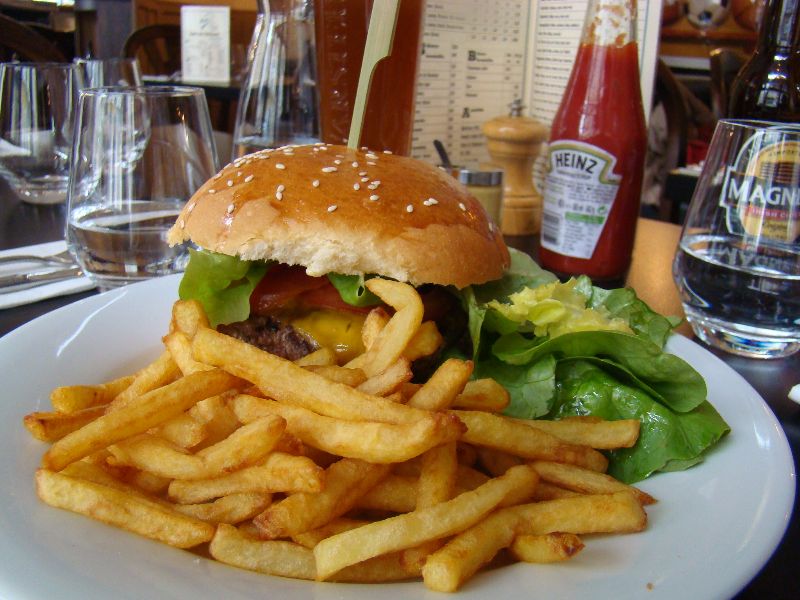 burger Le Classic Roy's Pub - DR Melle Bon Plan