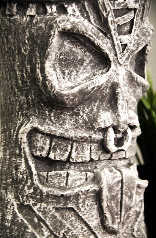 Détail sculpture totemique style Maya, ambiance escape game La Prophétie Maya.