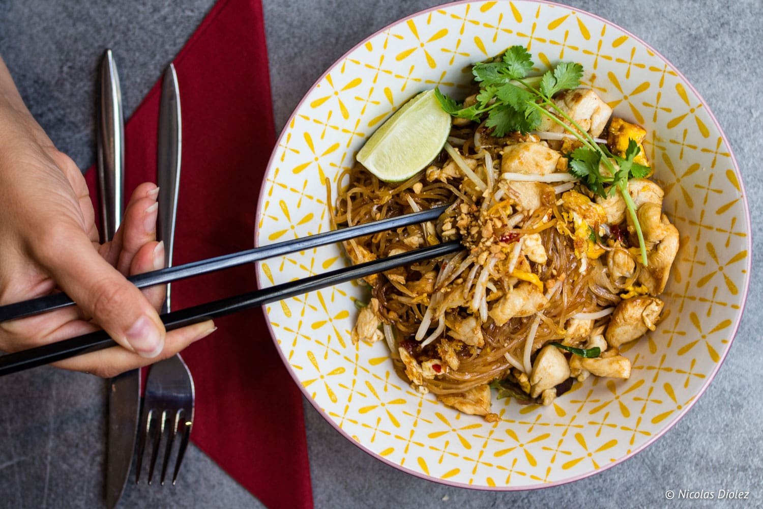 Holybol, restaurant thaïlandais du passage Verdeau