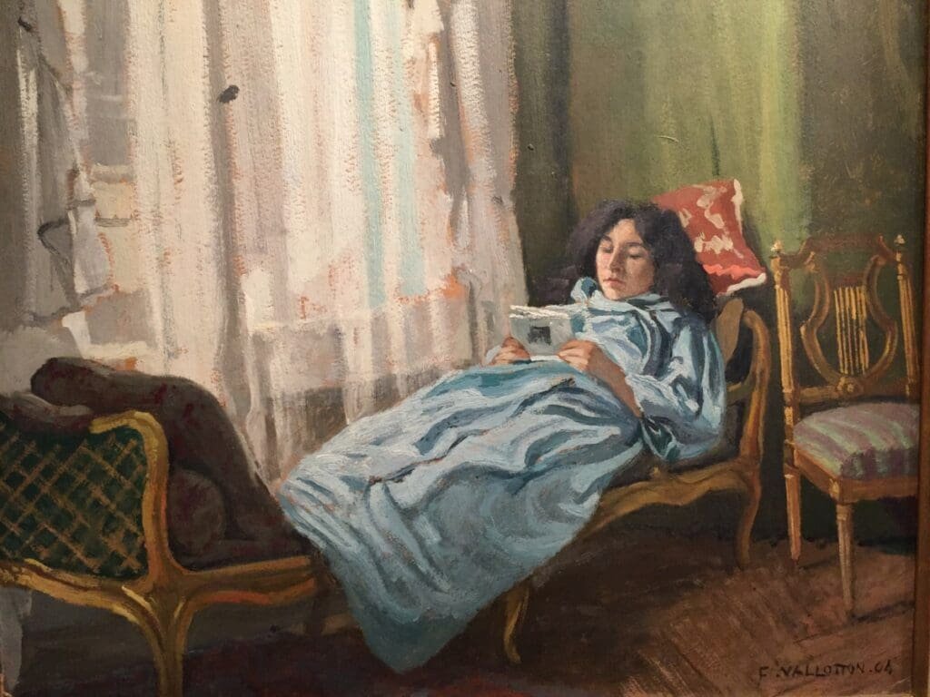 Vuillard, Femme couchée lisant DR Valérie Collet 2018 Femme couchée lisant, peinture de Félix Vallotton, musée Bonnard.