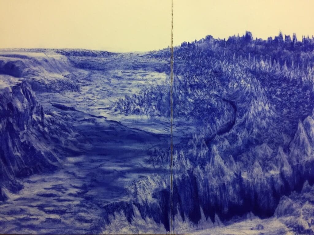 Rafael Villares, Factoria Habana- DR Valérie Collet 2019 Dessin bleu de paysage montagneux, œuvre de Rafael Villares à La Factoria de la Havane.
