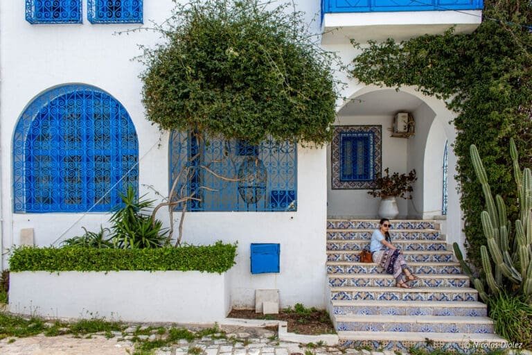 Sidi Bou Saïd bezoeken in Tunesië