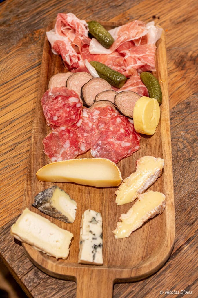 planche charcuteries fromages