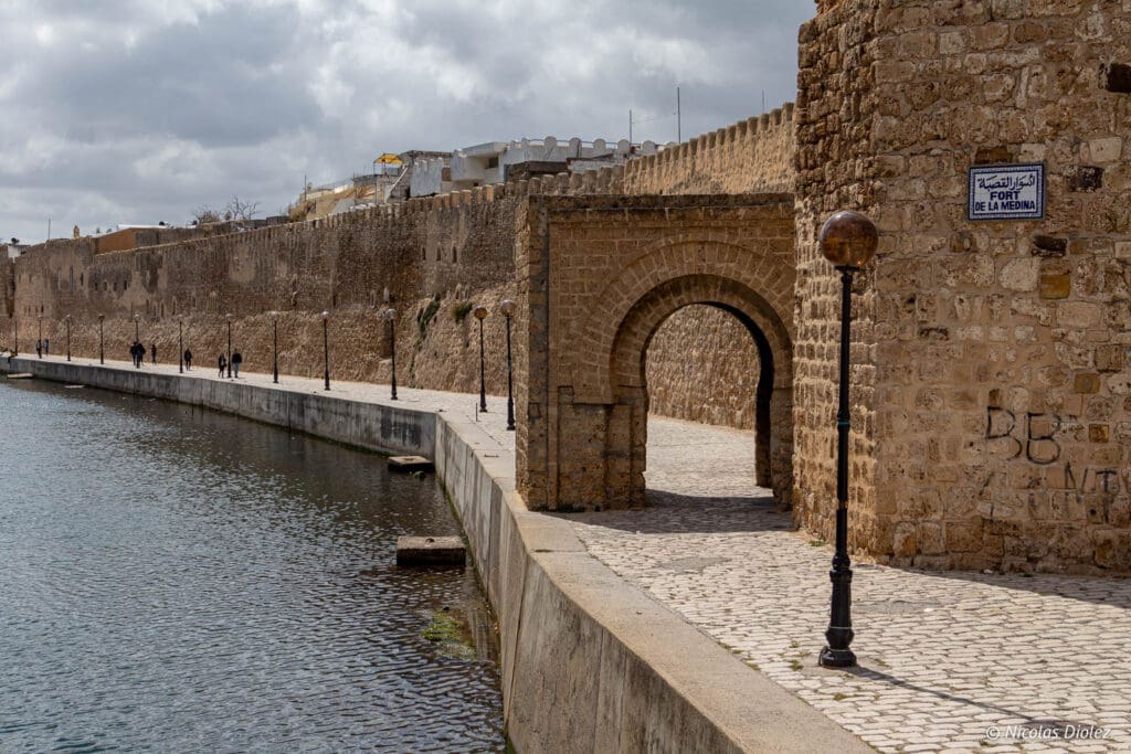 mur du vieux port