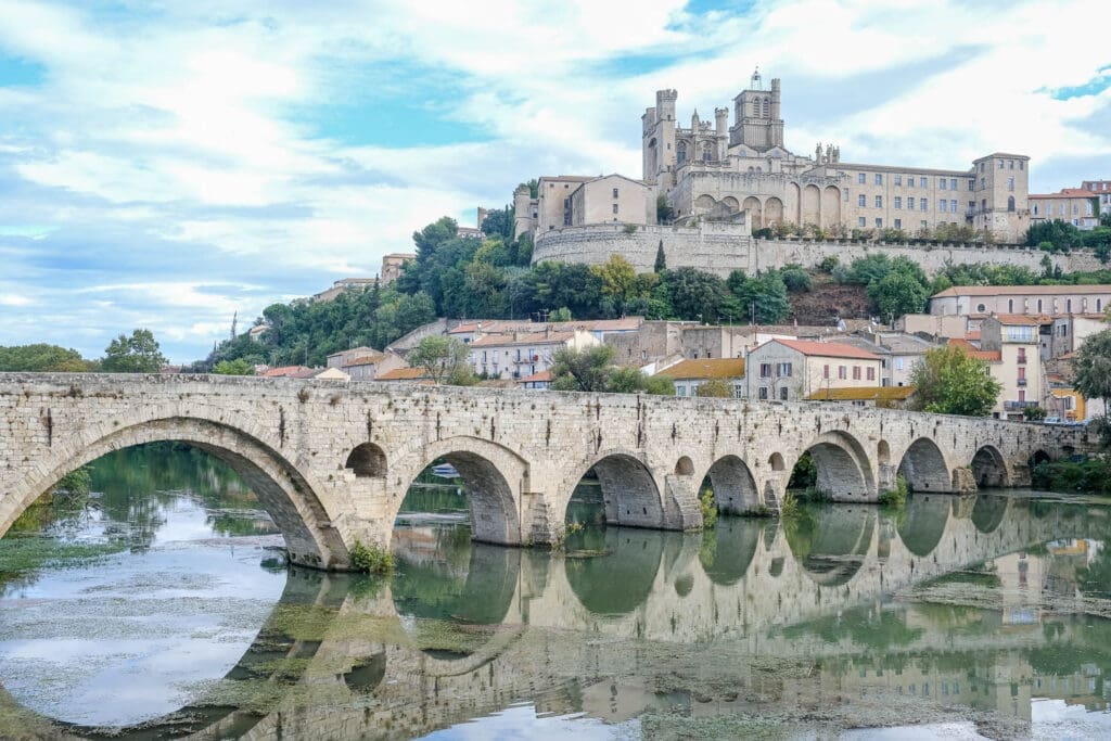Vue Béziers pont vieux et cathédrale