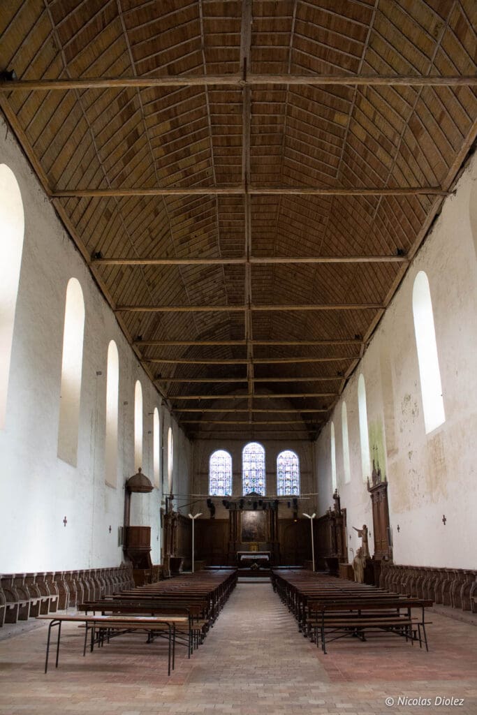 intérieure église Thirons-Gardais