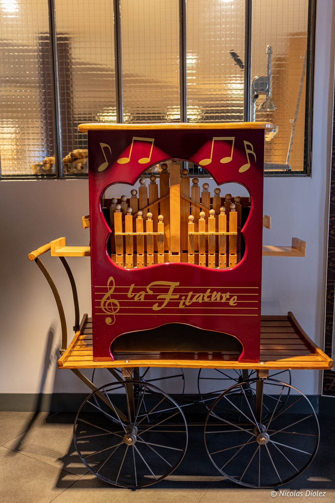 Orgue de barbarie « la Filature » dans un hôtel-restaurant des Vosges du Sud.