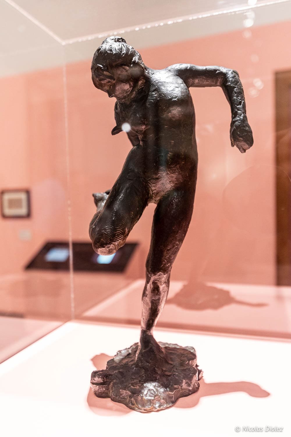 Sculpture en bronze d'une danseuse nue Musée Toulouse-Lautrec Albi.
