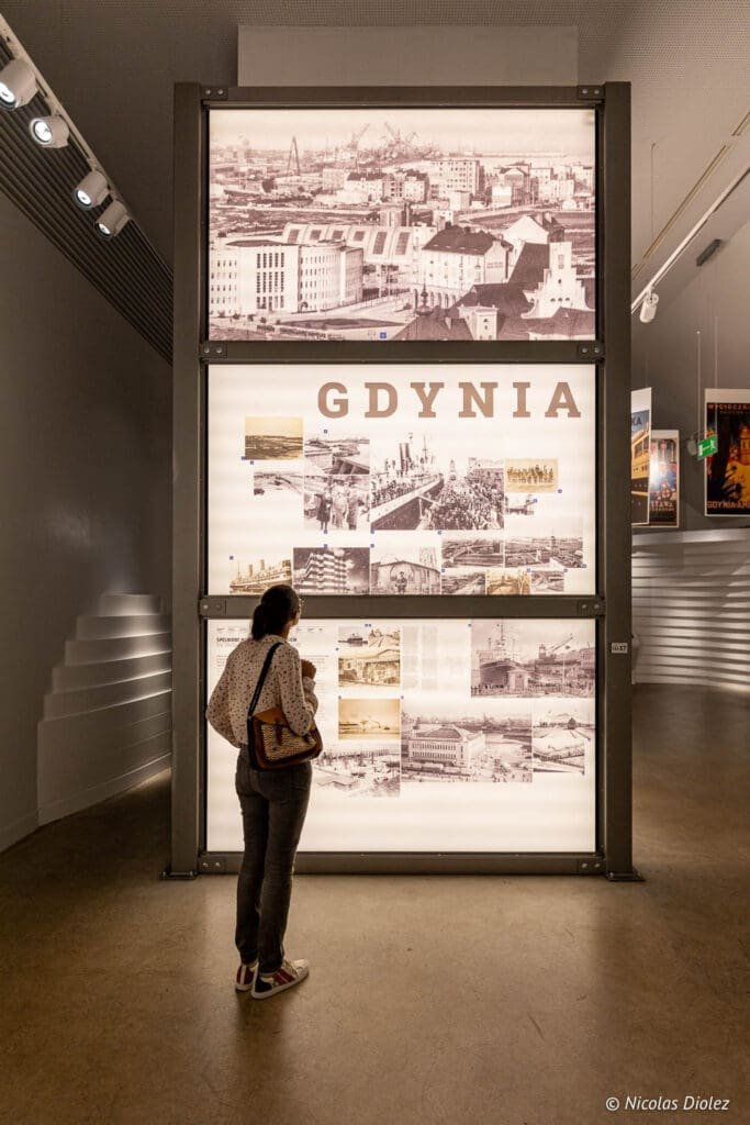 Exposition sur l'histoire du port et de la ville de Gdynia en Pologne.