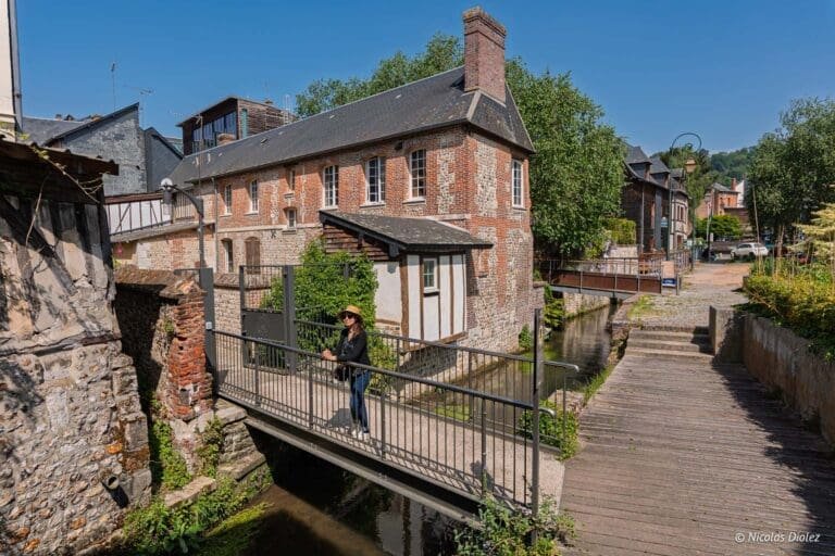 Bezoek Pont-Audemer, de Normandische stad met kanalen en haar omgeving